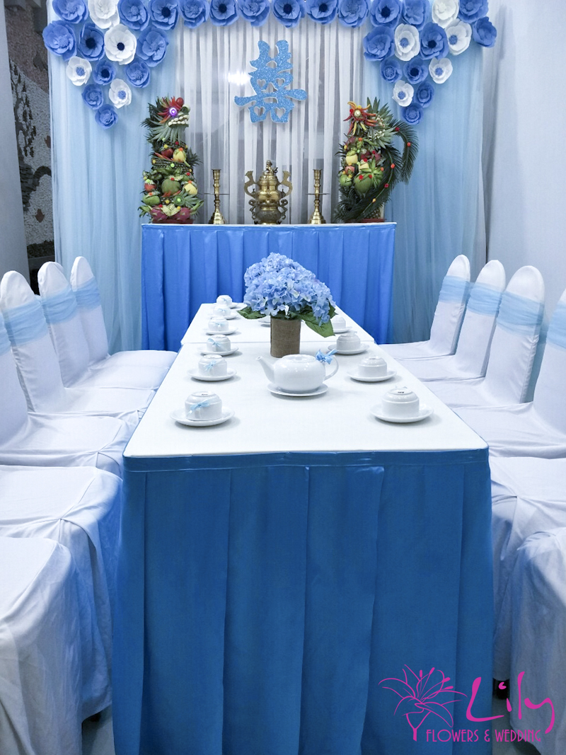 bàn thờ gia tiên ngày cưới màu xanh da trời
